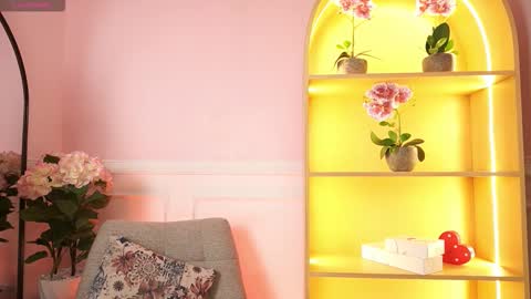 milacrave online show from 6, 3, 2026