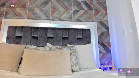    online show from 13, 9, 2025