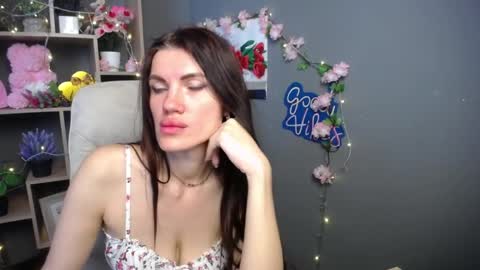 Snapshot of milaloona chatting on 24, 5, 2026 Milaloona online show from 24, 5, 2026