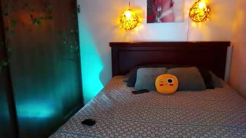 mila online show from 14, 11, 2025