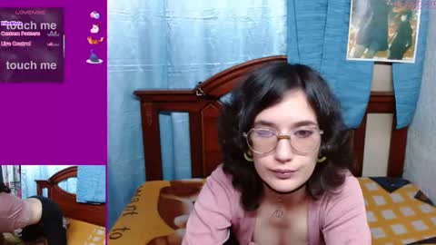 Mila-Lunala online show from 18, 2, 2025