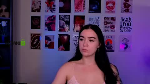Snapshot of milamiuuu chatting on 21, 7, 2026 milamiuuu online show from 21, 7, 2026