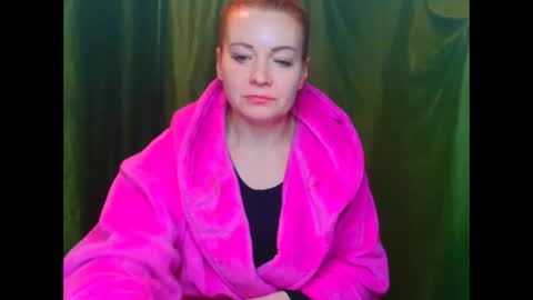 Snapshot of milana9732 chatting on 13, 4, 2026 milana9732 online show from 13, 4, 2026