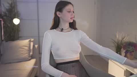 Milana   online show from 11, 2, 2025