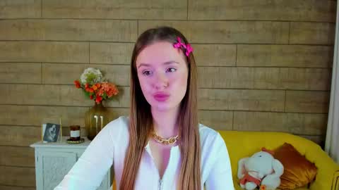 MilanaBalmain online show from 10, 2, 2025