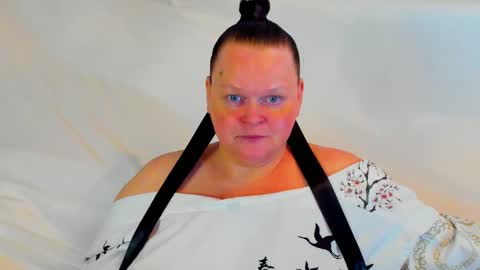 Lana online show from 15, 2, 2025