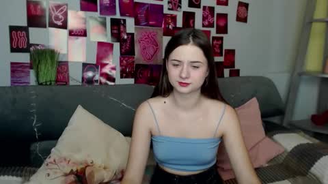 milanaroz online show from 3, 10, 2025