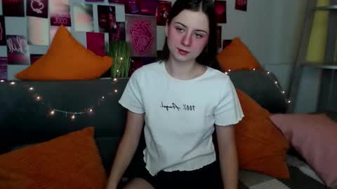 milanaroz online show from 30, 10, 2025