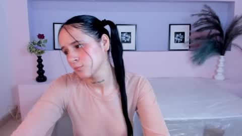 Mila Rose online show from 6, 1, 2025