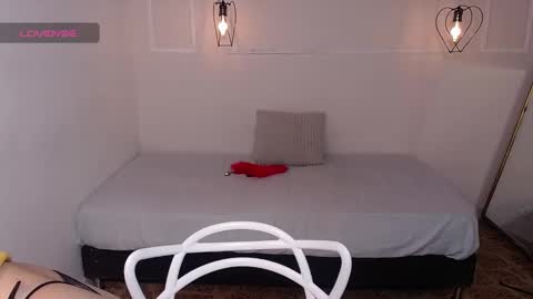 Mila Rose online show from 25, 2, 2025