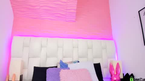 Snapshot of mile_loucrath chatting on 13, 2, 2025 mile_loucrath online show from 13, 2, 2025