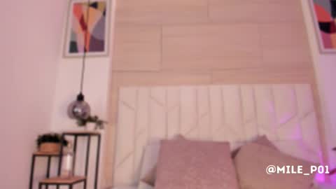 M I L E  online show from 18, 12, 2025