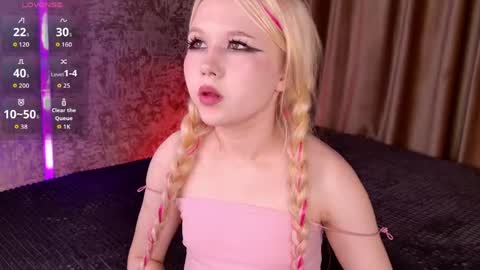 Mia online show from 19, 4, 2026