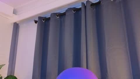 milena_lawson online show from 4, 12, 2025