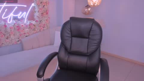 Miley Cruz  IG miley model23 online show from 5, 12, 2024