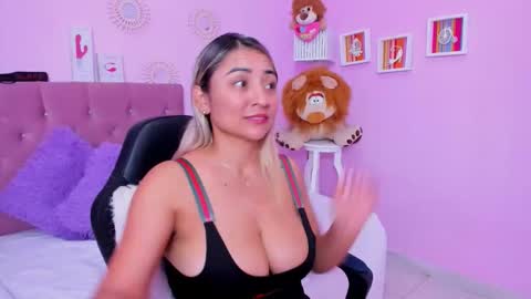 Antonella online show from 10, 4, 2026