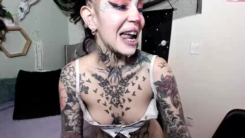 Isabella online show from 1, 10, 2025