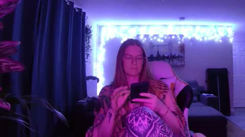 Milf Tara36 online show from 18, 2, 2025