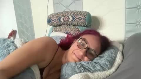 Milf Coder Girl online show from 6, 8, 2026