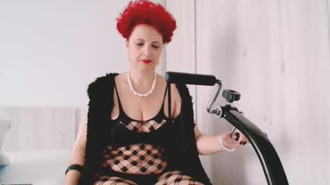 Milfsupreme online show from 3, 10, 2025