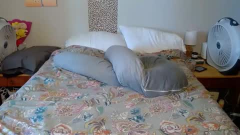 MILF Monee online show from 30, 3, 2026