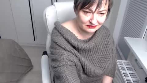 MilfScarlette online show from 3, 2, 2025