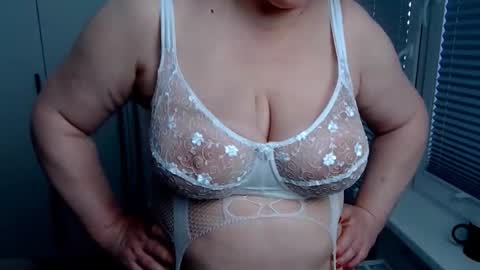 MilfScarlette online show from 10, 4, 2026
