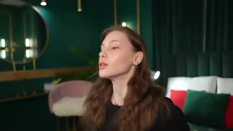 Mili Jay online show from 4, 7, 2026