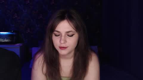 Stella and Neo online show from 19, 12, 2025