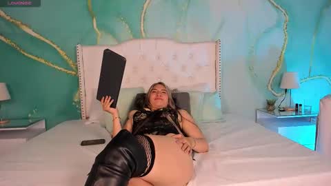 Snapshot of milkavelvett chatting on 12, 2, 2026 MiLKa VeLvEtT online show from 12, 2, 2026