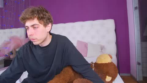 milkhunter_ online show from 11, 4, 2026