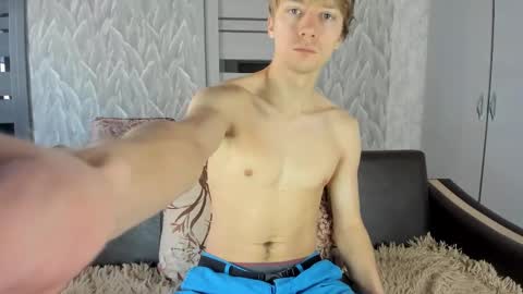 Isaac online show from 28, 2, 2025