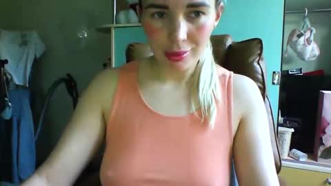 milkmomysss online show from 5, 4, 2026