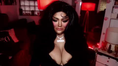 milkshakelavinia online show from 6, 1, 2025