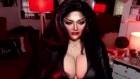 milkshakelavinia online show from 15, 1, 2025