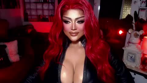 milkshakelavinia online show from 12, 2, 2025