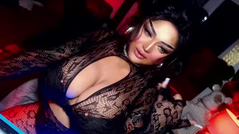 milkshakelavinia online show from 14, 2, 2025