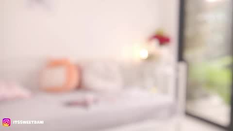 milky_0 online show from 17, 5, 2026