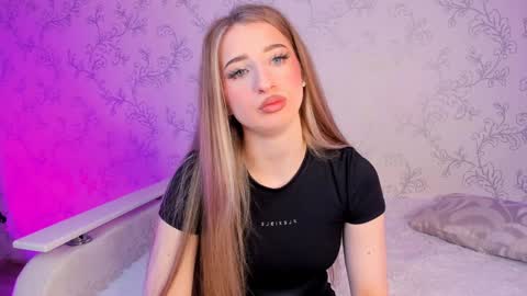 Snapshot of milky_waybaby chatting on 29, 12, 2024 Vivian online show from 29, 12, 2024