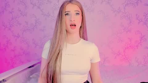 Snapshot of milky_waybaby chatting on 3, 1, 2025 Vivian online show from 3, 1, 2025