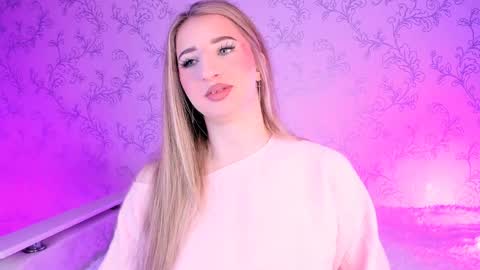 Snapshot of milky_waybaby chatting on 10, 1, 2025 Vivian online show from 10, 1, 2025