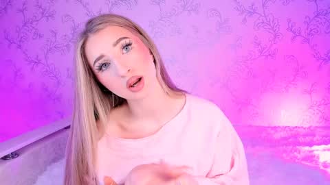 Snapshot of milky_waybaby chatting on 10, 1, 2025 Vivian online show from 10, 1, 2025