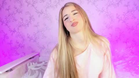 Snapshot of milky_waybaby chatting on 14, 1, 2025 Vivian online show from 14, 1, 2025