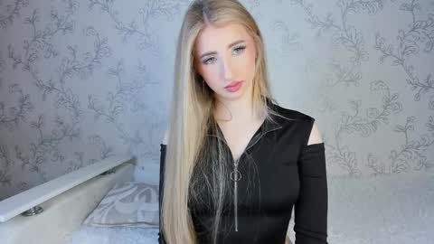 Snapshot of milky_waybaby chatting on 5, 2, 2025 Vivian online show from 5, 2, 2025