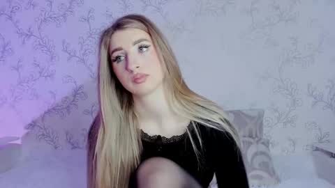 Snapshot of milky_waybaby chatting on 9, 3, 2025 Vivian online show from 9, 3, 2025