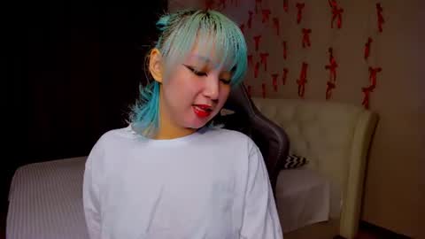 Snapshot of milla_waves chatting on 25, 6, 2026 Milla or just Mi online show from 25, 6, 2026
