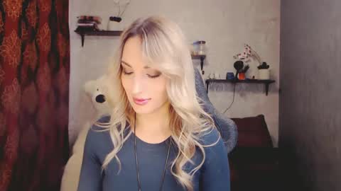 MillaXQueen online show from 23, 2, 2025