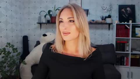 MillaXQueen online show from 12, 7, 2026