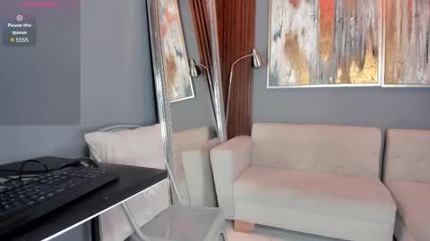 Snapshot of millie_jhones chatting on 26, 11, 2025 millie_jhones online show from 26, 11, 2025