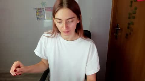 millie_lacroix online show from 23, 6, 2026
